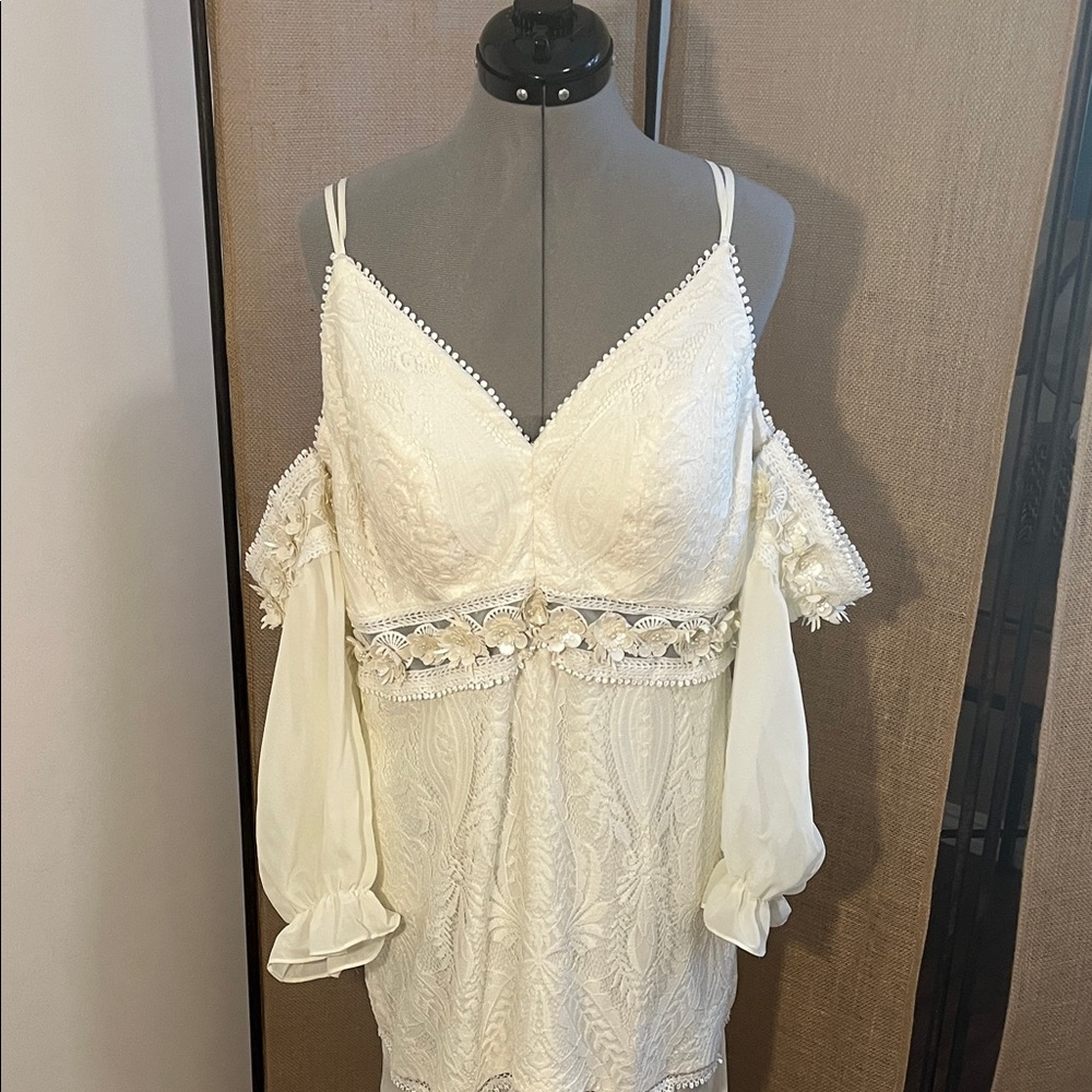 Boho Beach Wedding Dress Ivory Lace Removable Sleeve Dress